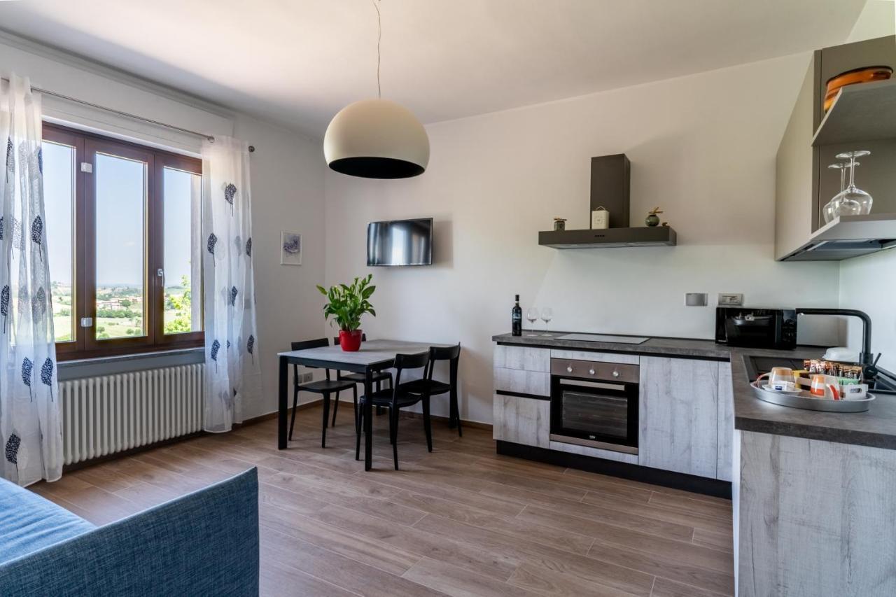 Agriturismo Tenuta La Meridiana 몬테그로소 다스티 외부 사진